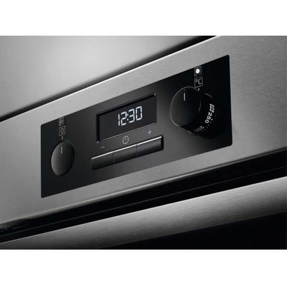 Духовой шкаф AEG BCS331150M