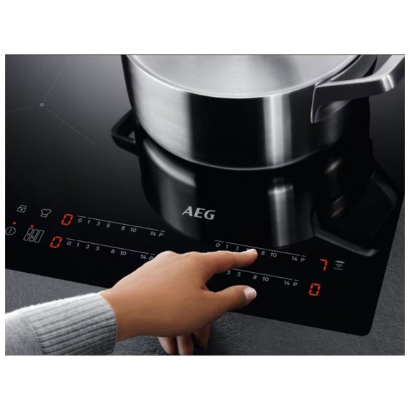 Индукционная варочная поверхность AEG IKE85753FB