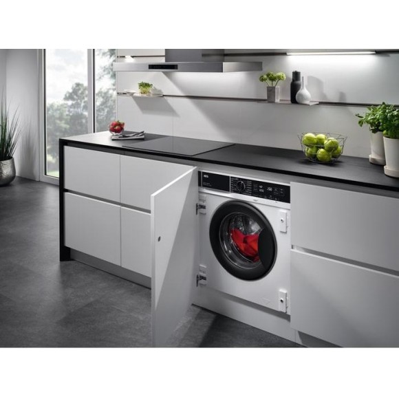 Стиральная машина встраиваемая  с фронтальной загрузкой AEG L8FBE48SCI