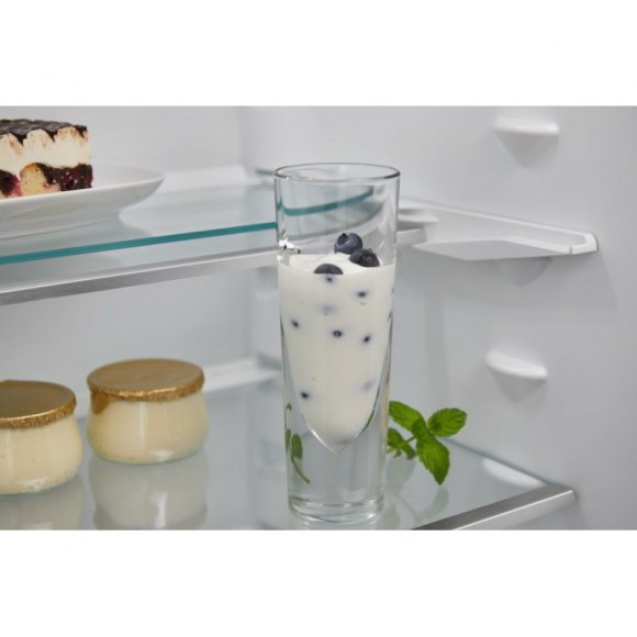 Холодильник Electrolux LNS9TE19S