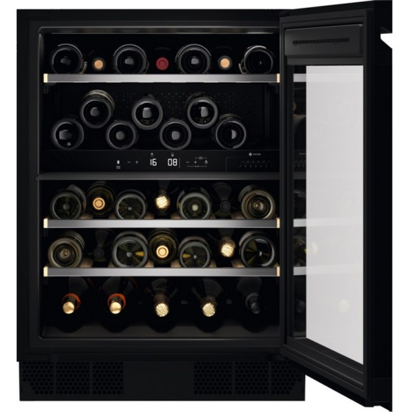 Винный шкаф Electrolux EWUD040B8B