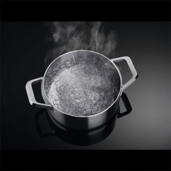 Индукционная варочная поверхность AEG IKE64441IB