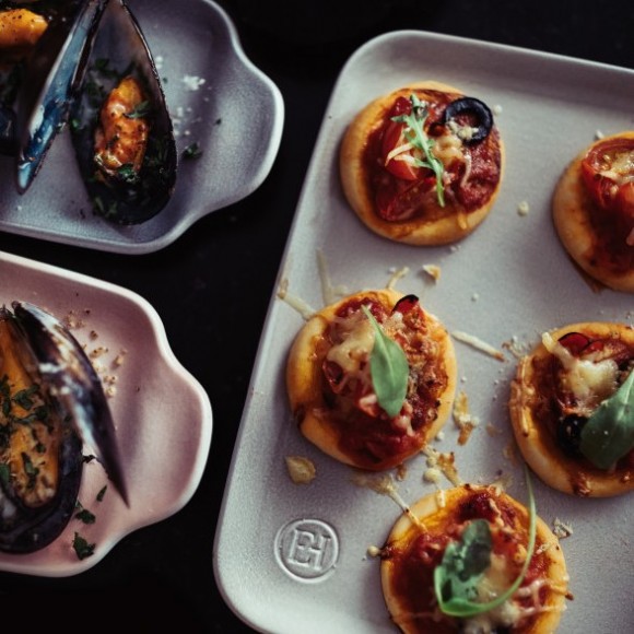 Блюдо Аперитив среднее, Emile Henry, цвет серый