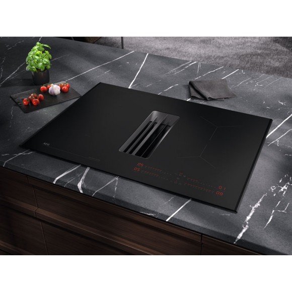 Индукционная варочная поверхность с вытяжкой AEG NCH74B01AB