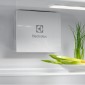 Встраиваемый холодильник Electrolux LND5FE18S