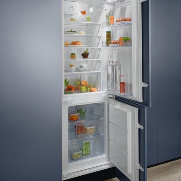 Встраиваемый холодильник Electrolux LND5FE18S