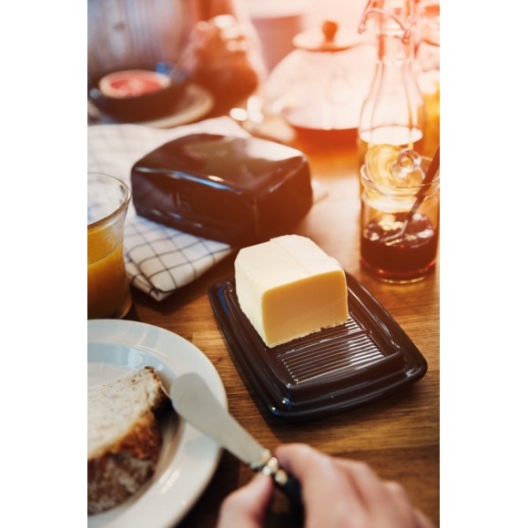 Масленка Emile Henry, гранат