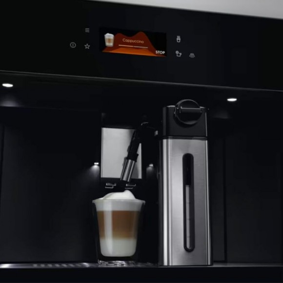 Встраиваемая кофемашина Electrolux KBC85Z