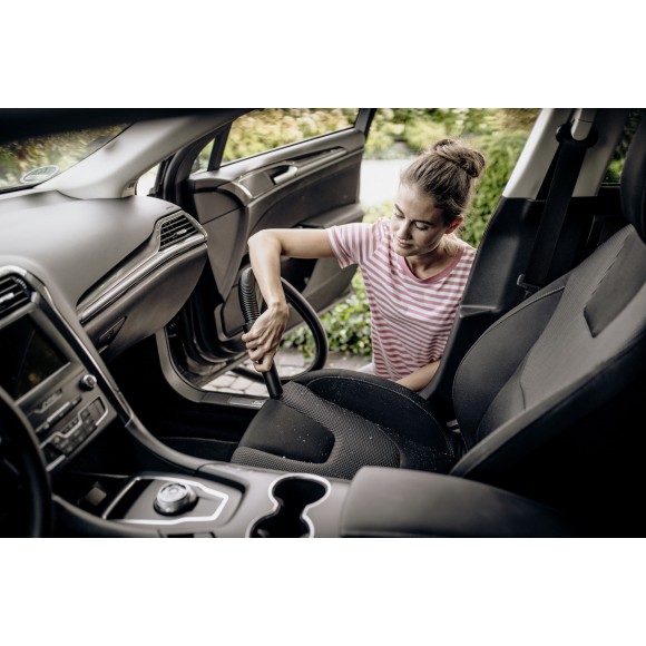 Пылесос хозяйственный Karcher WD 2 Plus V-12/4/18