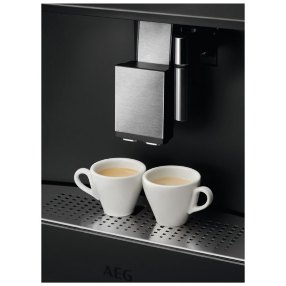 Кофемашина встраиваемая AEG KKK994500M