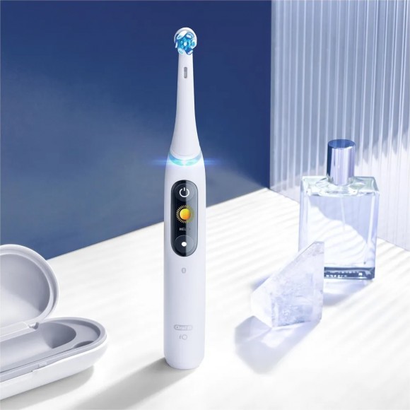 Насадка для электрической зубной щетки Oral-B iO Ultimate Clean White, 1 шт. (для серии iO)