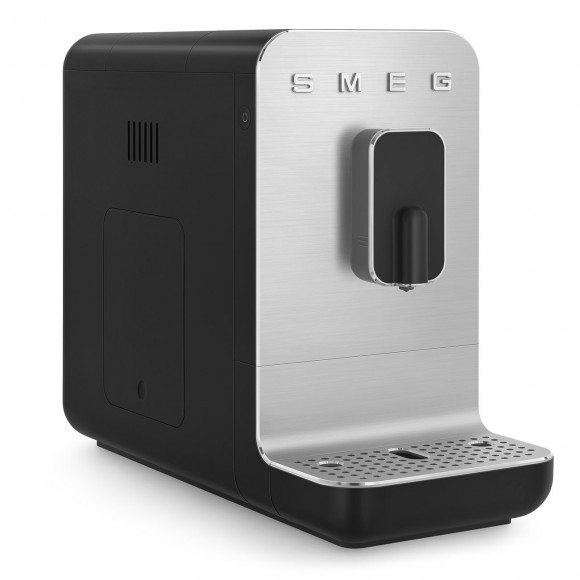 Автоматическая кофемашина SMEG BCC01BLMEU черный матовый