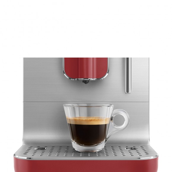 Автоматическая кофемашина SMEG BCC02RDMEU красный матовый