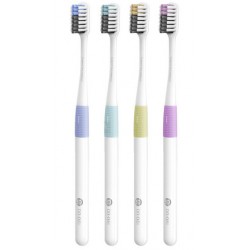Набор зубных щеток DR.BEI Bass Toothbrush Classic with Travel Package 4 шт