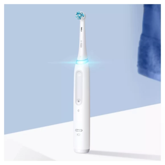 Электрическая зубная щетка Oral-B iO 4 Quite White