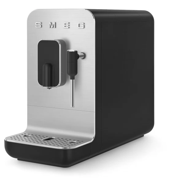 Автоматическая кофемашина SMEG BCC02BLMEU черный матовый