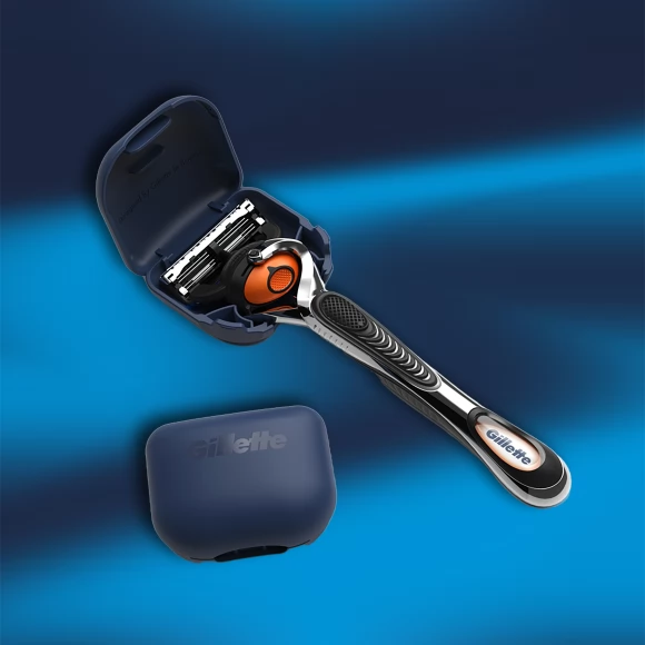 Подарочный набор Gillette Fusion ProGlide Flexball с 1 сменной кассетой и чехлом